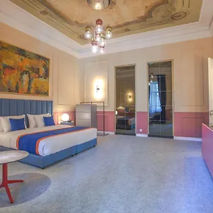 Hotel Heritage And ****